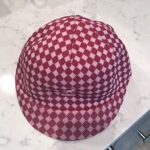 Girls Kangol hat NWOT Sz Med pink check pattern